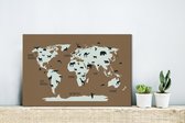 Canvas Wereldkaart - 30x20 - Wanddecoratie Wereldkaart - Dieren - Bruin