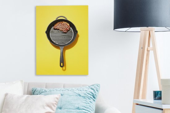 Steak frit dans une poêle toile 2cm 30x40 cm - petit - Tirage photo sur toile (Décoration murale salon / chambre)