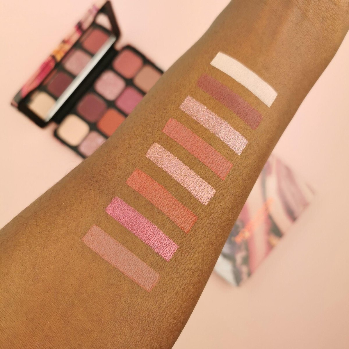 Makeup Revolution Forever Flawless Dynamic Allure bol