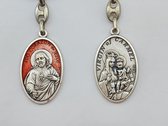 Sleutelhanger Scapulier van Dhr Jezus / Hlg. Maria van Carmel Rood 2,5 x 3,7 cm (totale lengte 9 cm)
