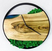 White Raven Unieke Epoxy Resin Wandklok met natuurlijke mos, blauw resin, Zwart-Metalen Frame, Diameter van 40 cm, Ideale Interieur Wanddecoratie