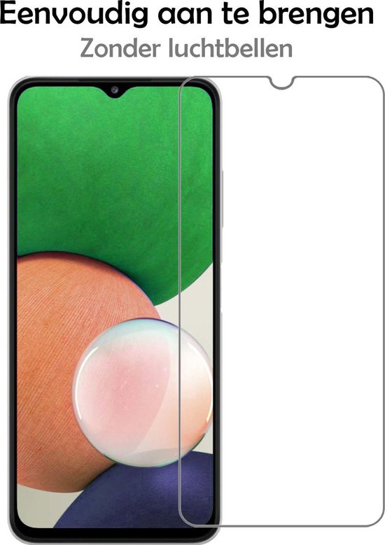 Screenprotector op telefoon met groene en oranje achtergrond. "Eenvoudig aan te brengen Zonder luchtbellen"
