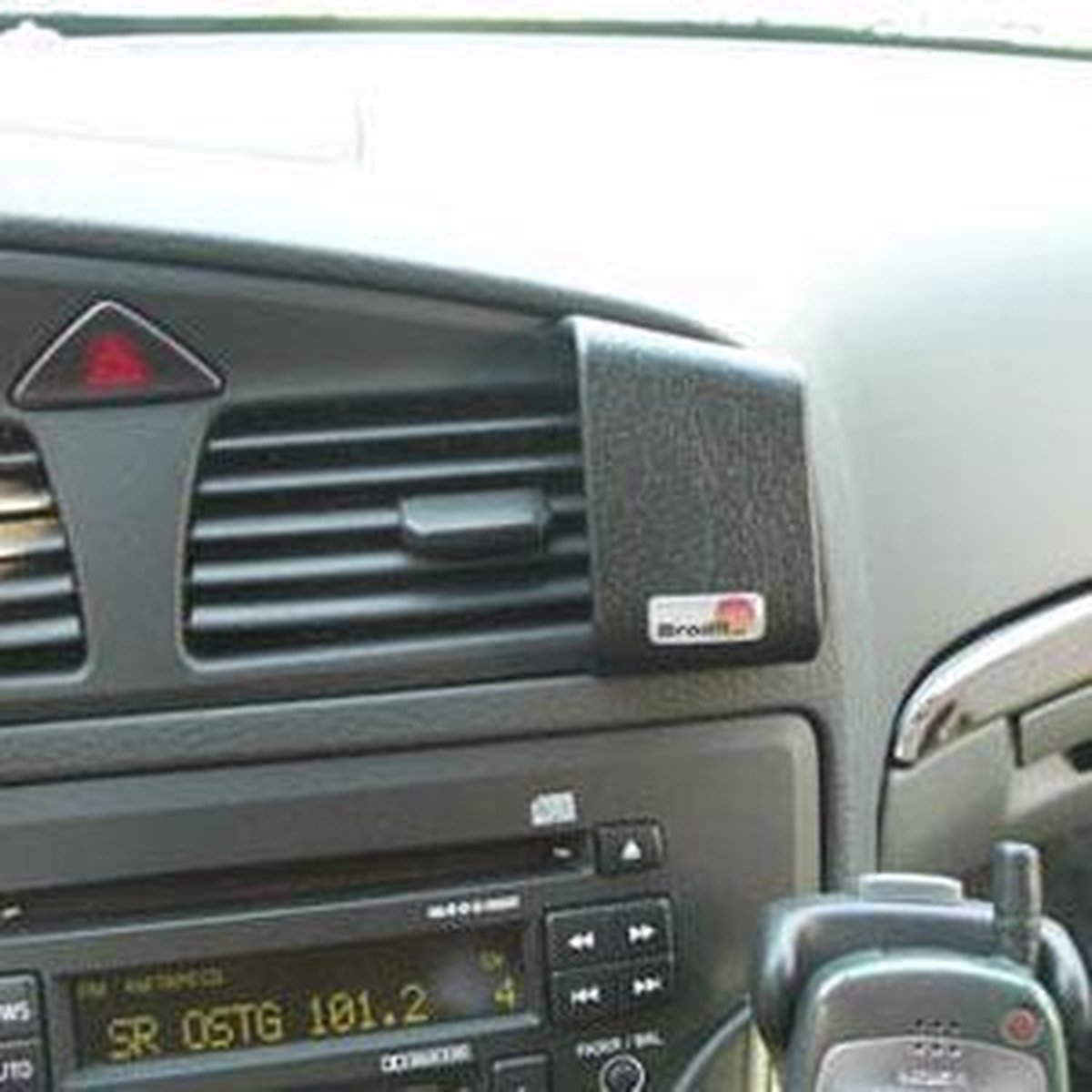 Brodit angled mount v. Volvo V70 new XC70 00-04