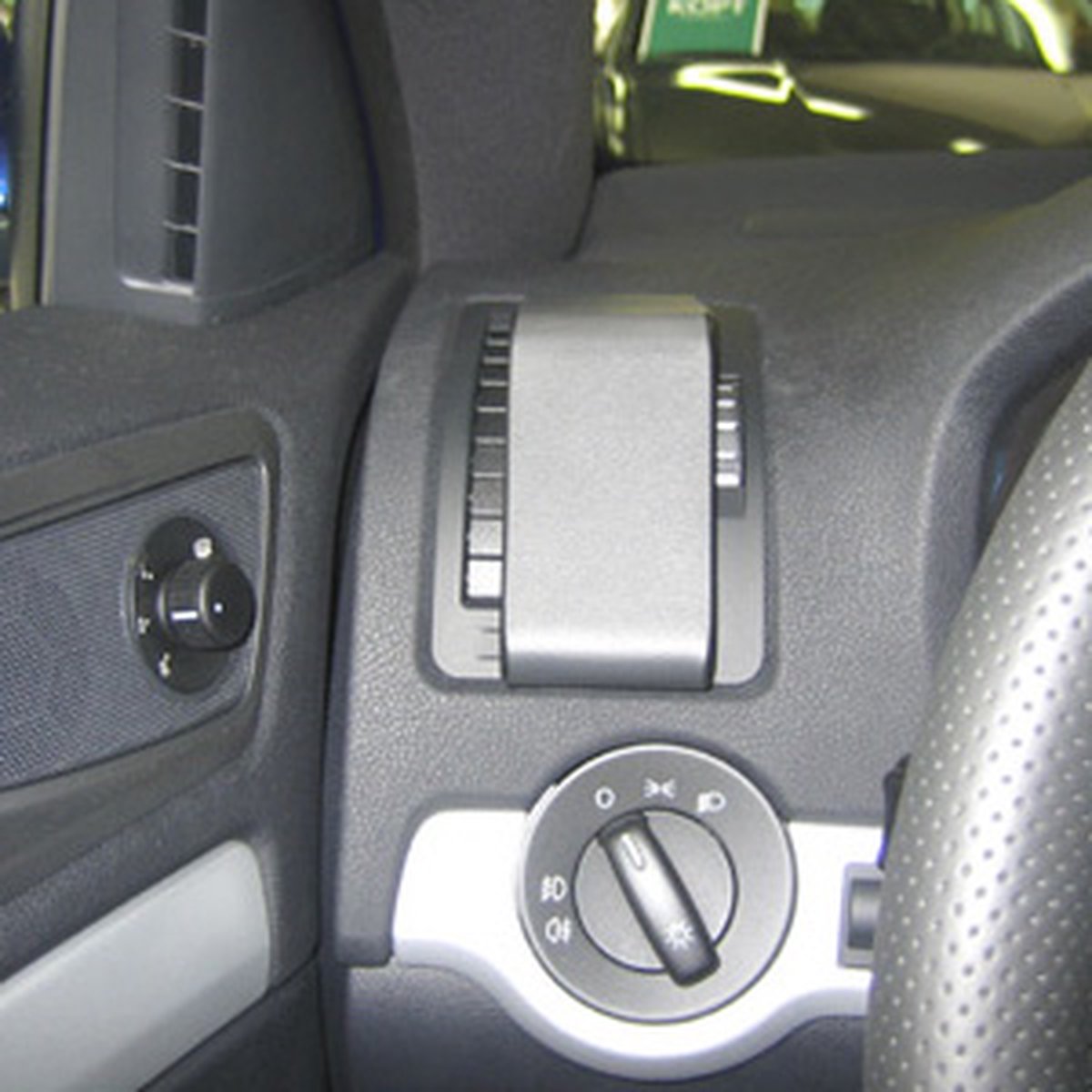 Brodit ProClip houder geschikt voor Skoda Octavia II 2005-2013 Left mount
