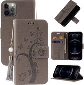 Reliëf Lucky Tree Horizontale Flip Leren Case met Houder & Kaartsleuf & Portemonnee & Lanyard Voor iPhone 12 Pro (Grijs)