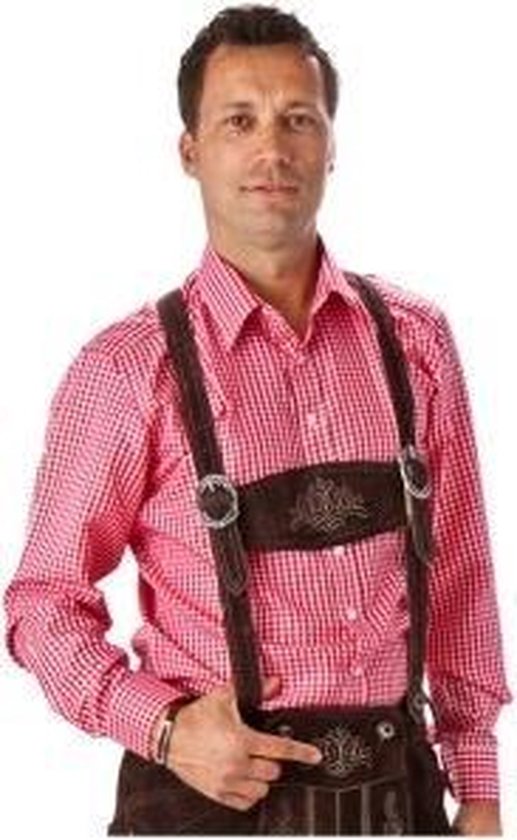 Man met rode-wit geruite blouse en bruine bretels met zilveren gespen.