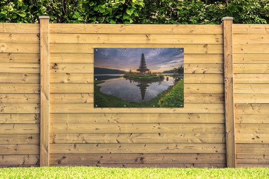 Affiche de jardin Pura Ulun Danu Bratan Temple - Lever de soleil sur le Pura Ulun Danu Bratan Temple on Bali affiche de jardin en vrac 120x80 cm - Toile de jardin / Toile d'extérieur / Peintures pour l'extérieur (décoration de jardin)