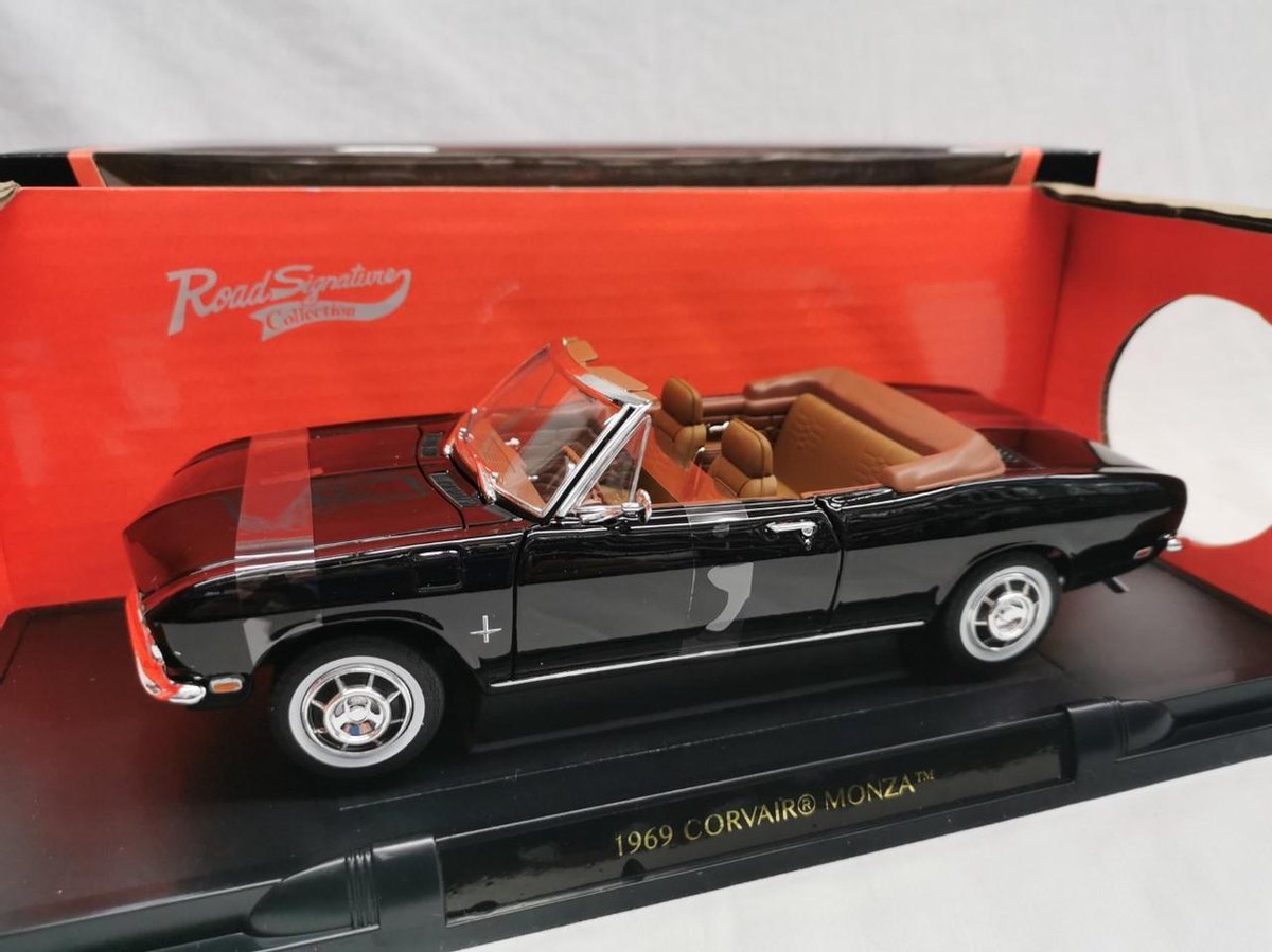 Road Signature Corvair Monza 1969 Vert 1:18 | bol.com