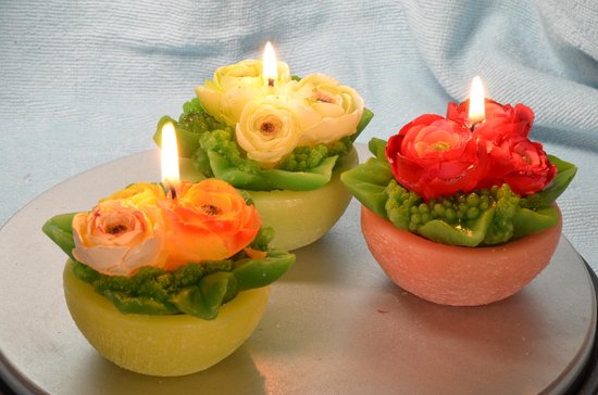 3 unieke hangemaakte bloemenkaarsen in bak - Candles by Milanne - BEKIJK VIDEO