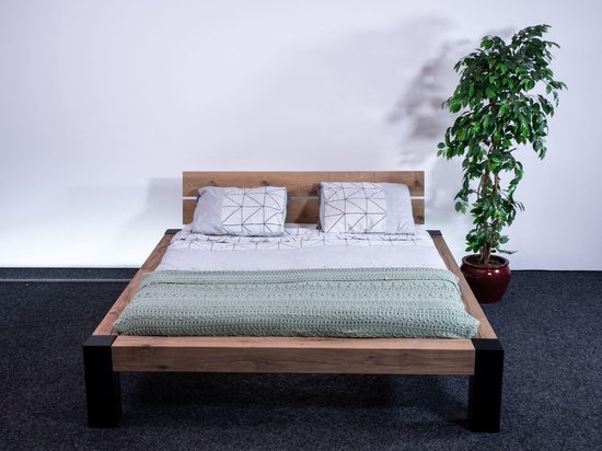 Eiken balken bed - stalen poten - 160 x 200 - massief eiken - inclusief  hoofdbord | bol.com