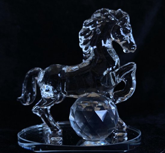 Kristallen glas paard 13.5cm met een kristal glas facet bol van 4cm FengShui Handgemaakt echt ambacht!