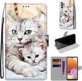 Voor Samsung Galaxy A32 4G / A32 Lite Gekleurde Tekening Cross Textuur Horizontale Flip PU Lederen Case met Houder & Kaartsleuven & Portemonnee & Lanyard (Big Cat Holding Kitten)