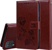 Voor Samsung Galaxy A12 Rose reliëf horizontale flip PU lederen tas met houder & kaartsleuven & portemonnee (bruin)