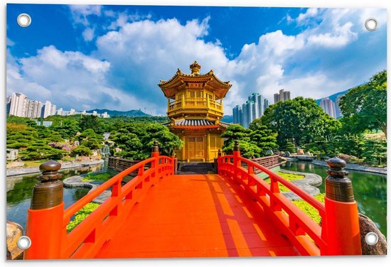 Tuinposter – Oranje Brug naar Gouden Pagode in Nan lian tuin, Hong Kong - 60x40cm Foto op Tuinposter  (wanddecoratie voor buiten en binnen)