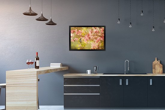 Photo encadrée - Colibri sur une branche d'arbre avec des fleurs roses printanières cadre photo noir 60x40 cm - Affiche encadrée (Décoration murale salon / chambre)