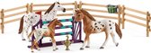 Schleich Horse Club Speelfigurenset - Horse Club Lisa’s toernooitraining - Kinderspeelgoed voor Jongens en Meisjes - 5 tot 12 jaar - 42433
