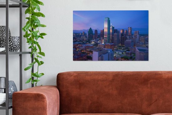 Le crépuscule du soir de Dallas au Texas avec un ciel violet Toile 90x60 cm - Tirage photo sur toile (Décoration murale salon / chambre)