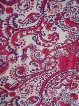 Hamamdoek, sarong, pareo, yogadoek, saunadoek, lengte 115 cm breedte 165 cm bloemen kleuren wit roze paars rood versierd met franjes.