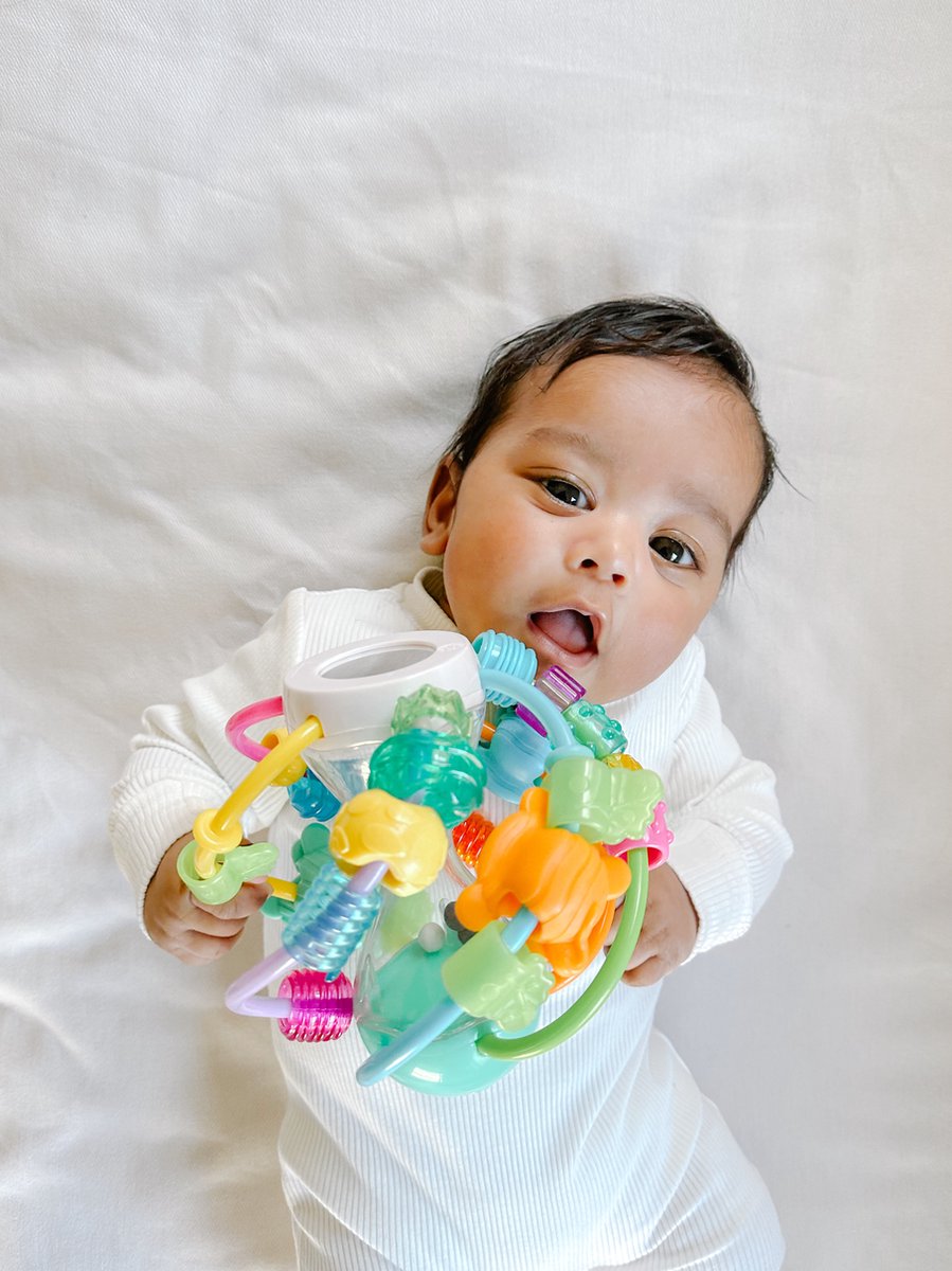 Playgro- Spelen en leren bal - Baby bal - Baby Speelgoed - Educatief baby speelgoed - Speelgoed Baby - Activity centre - Rammelaar - Activiteiten speelgoed - Cadeau - stimuleert ontwikkeling — afbeelding 3