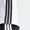 Wit t-shirt met zwarte Adidas strepen op de zijkant.