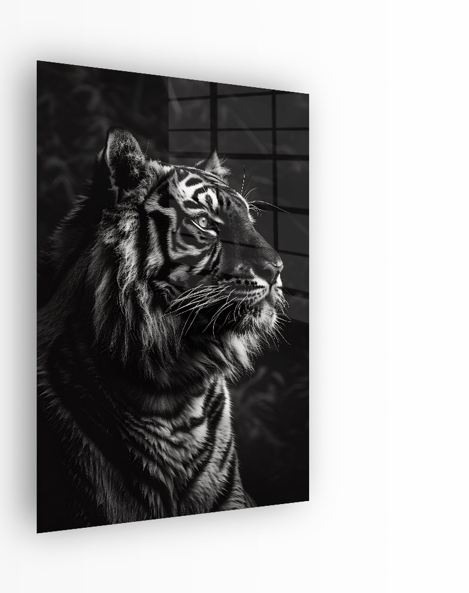 Indoorart Glasschilderij Trotse Tijger 80x120 CM - Afbeelding op plexiglas - Inclusief montagemateriaal zwart, wit