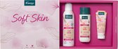 Bol.com Kneipp Soft Skin Collection Luxe Geschenkset - Cadeau - Giftset - Vegan - Inhoud: Douche foam 200 ml + Douchegel 200 ml ... aanbieding