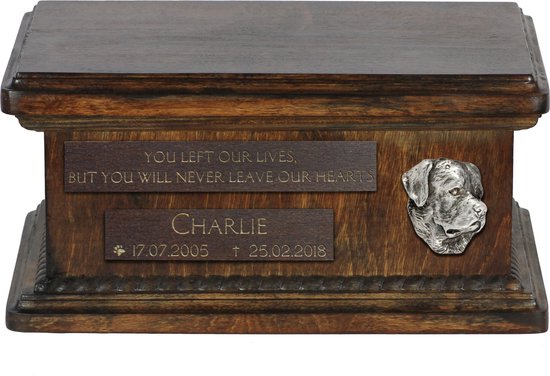 Persoonlijke houten urn voor Rottweiler as met gravure, klein formaat
