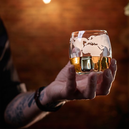 Whisiskey Whiskey Karaf - Wereldbol - Luxe Whisky Karaf Set - 0,9 L - Decanteer karaf - Whiskey Set - Incl. 4 RVS Whiskey Stones, 2 Whiskey Glazen & Extra Accessoires