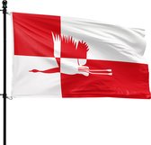 De vlag van Cranendonck met een witte kraanvogel die over rood-witte vlakken vliegt.
