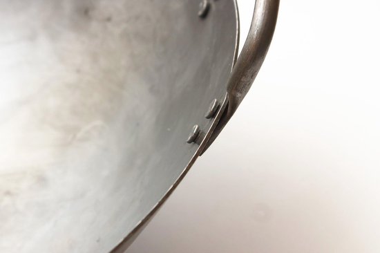 Ambachtelijke 40 cm Wok van Koolstofstaal met Handgehamerd Ontwerp - Perfect voor Traditionele Chinese Koken van Merkloos — afbeelding 3