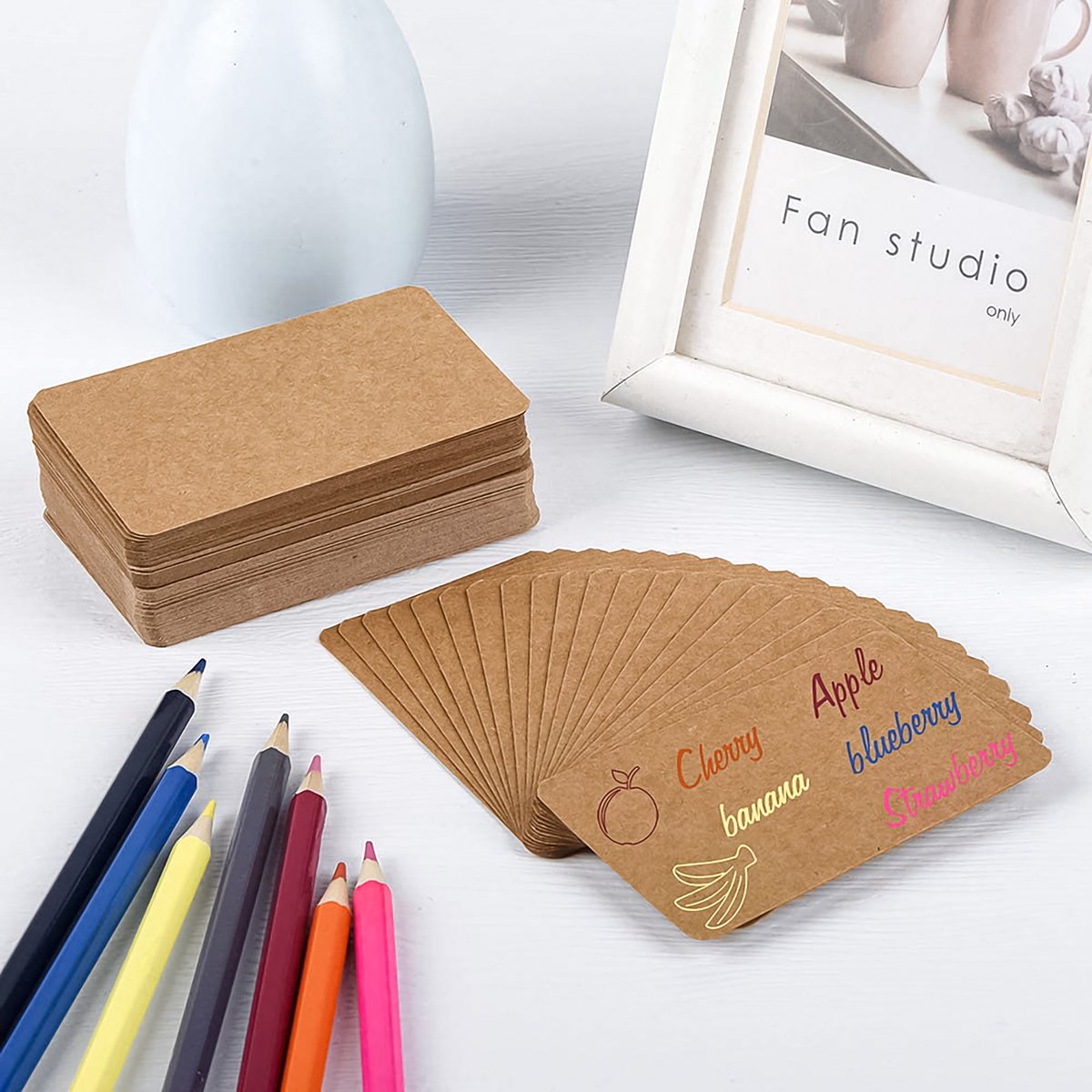 300 Stuks Blanco Kraft Kaarten met 20 Klikringen, Papier Gaatjestang & 5 Enveloppen - Flashcards in Bewaarbox - Systeemkaarten en Ringen - Karton Flitskaarten - Cadeaulabels/ Bedankt Kaartjes - Lege Wenskaarten\Naamkaartjes - Kleine Verjaardagskaart — cadeau in Hobby - foto 6