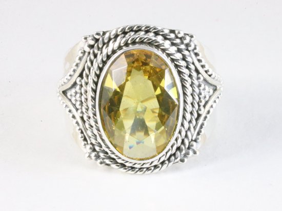 Bague en argent repoussé avec citrine - taille 20