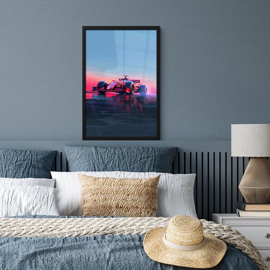 Une voiture de Formule 1 rouge sur une route mouillée au coucher du soleil, se reflétant dans l'eau.