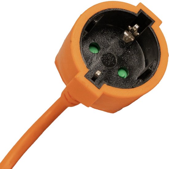 Oranje stopcontact met twee groene contactpunten en metalen pinnen.