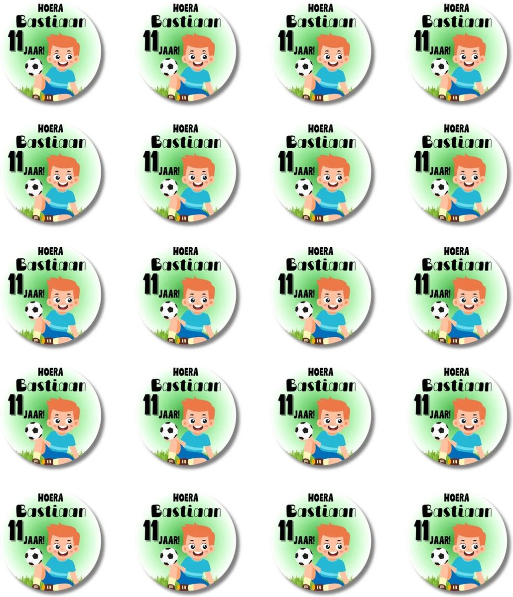 20 x Gepersonaliseerde Voetbal Traktatiestickers met Naam en Leeftijd Verjaardag - Uitdelen Traktatie - 4 cm — afbeelding 2