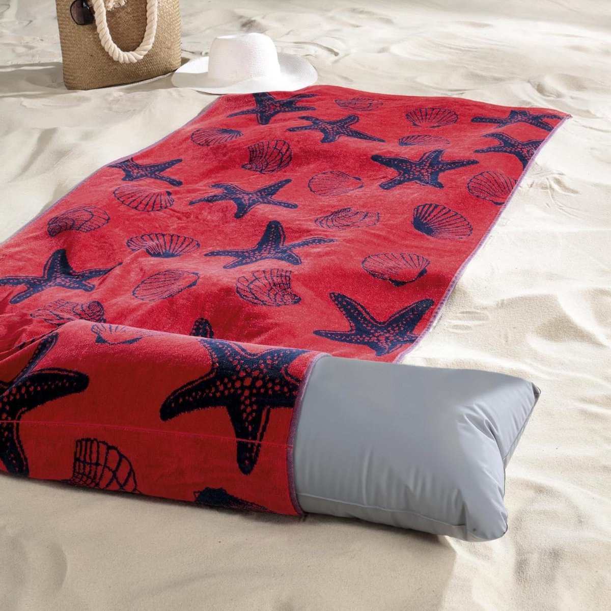 Badstof strandlaken rood met hoofdkussen - 100% katoen - afmetingen 80 x 180 cm