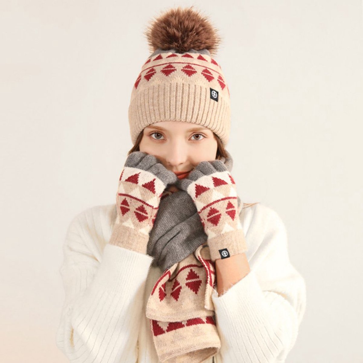 Gebreide muts sjaal handschoenen set 3-delige set winter wol warme koude proof bontbal muts set pluche gebreide muts handschoenen sjaal set dames - rood — cadeau in Mode & Accessoires - foto 8