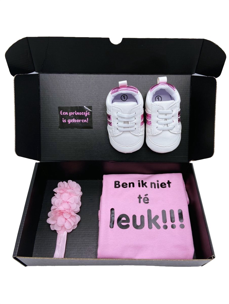 Goedkoopste Kraamcadeau baby - met babysneakers , romper en hoofdband- kraamkado ben ik niet te leuk - kraampakket- Ook rechtstreeks te versturen met kaart