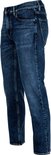 Donkerblauwe G-Star jeans met rechte pijpen, driekwart profiel, voorkant zichtbaar.