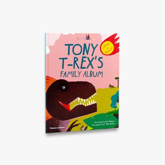Boek 'Tony T-Rex's Family Album' met een bruine T-Rex kop op een roze achtergrond. Geïllustreerd door Rob Hodgson.