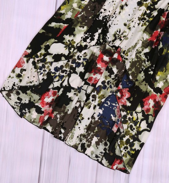 Robe fleurie verte dos nu