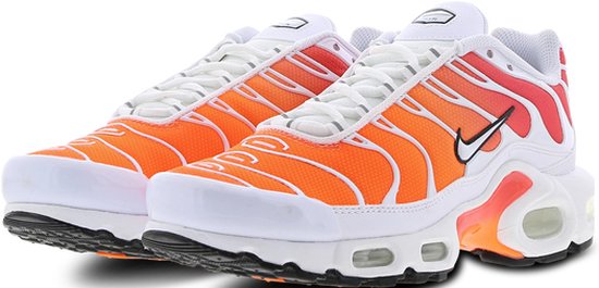 orange air maxes