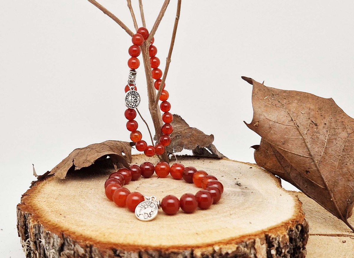 Handgemaakte natuursteen Geluksarmband met hanger "Astrologische Symbolen " Rood Agaat" -8 mm diameter van de korrel- Diameter armband 20 cm - Kies je favoriete Astrologische Symbolen - Een mooi cadeau voor familie en vrienden