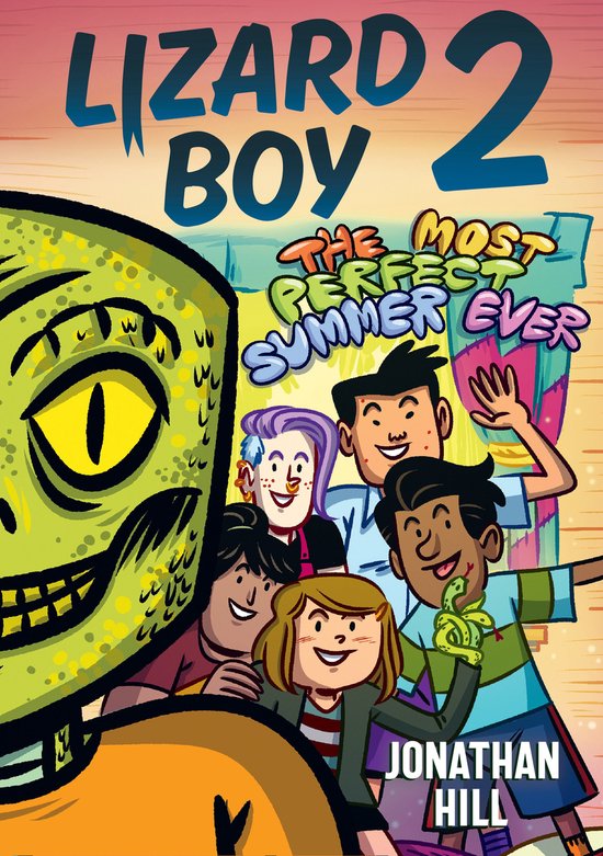 Boekcover: Een grote groene hagedis met een gele oog, omringd door vijf lachende kinderen. Titel: Lizard Boy 2: The Most Perfect Summer Ever.