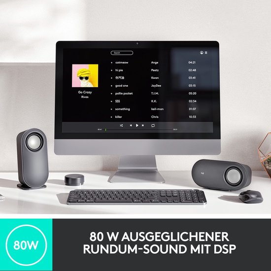 Twee zwarte Logitech speakers en een desktop opstelling met een computer, toetsenbord en muis. 80 W.