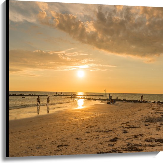 Canvas - Personen - Avondzon - Zee - Strand - Zand - Water - Wolken - 100x100 cm Foto op Canvas Schilderij (Wanddecoratie op Canvas)