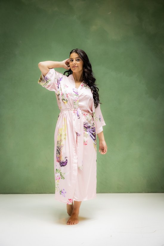 Luxe Kimono satijn - Premium collectie - roze - prachtig pauw en bloemen design - one size -lang model - uniek cadeau vrouw