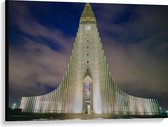 Canvas - Grote Witte Kerk in Reykjavik, IJsland - 100x75 cm Foto op Canvas Schilderij (Wanddecoratie op Canvas)