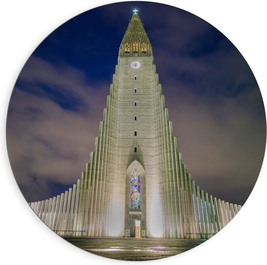 Dibond Muurcirkel - Grote Witte Kerk in Reykjavik, IJsland - 90x90 cm Foto op Aluminium Muurcirkel (met ophangsysteem)