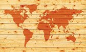 Fotobehang - Vlies Behang - Oranje Wereldkaart op Houten Planken - 312 x 219 cm